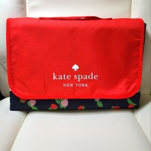 Limited Edition Kate♠️Spade Strawberry Toss Packable Picnic Beach Blanket